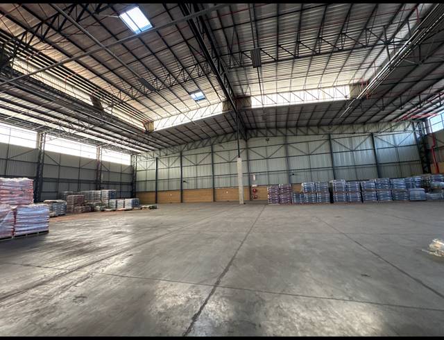 5,860M² WAREHOUSE TO LET IN GOSFORTH PARK